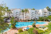 Playa Real Marbella Pool & Sea View by Downtown Apartments