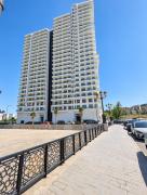 Triple Towers avec 2 chambres à 5 min Plage et Balcon