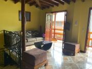 Hostal Los Lirios Segundo Piso Familiar