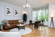 Luxury 2BR with Sauna, Work Station, City Center
