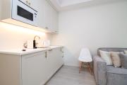Stylish studio, private parking, washer & dryer