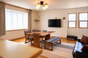 泊まり木 PERCH A private house near the hot spring with a view of the Tokachi mountain range