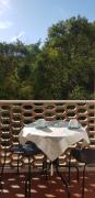 Aventino-Piramide Quiet Studio with Garden-View Terrace