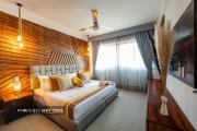 Stylish Penthouse wCar. Walk to Beach