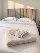 Golden Haven Apart 7