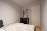 500 mbps Wi-Fi, Quiet Apartment, Super Central - Charming Retreat by Innorental