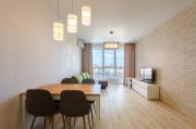 13-59b Kvartet, Vasyl Lypkivskyi 16v, Kyiv, railway station, metro nearby, panoramic city view, Petrovdim Apartment