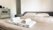BorgoLuce Apt - FREE Parking - near BGY & Center