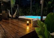 Coco Bus-Jacuzzi & Jungle, Cahuita