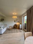 No 63 Residence with garden and private parking