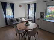 Apartma Pod Kostanjem