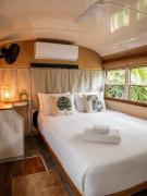 Coco Bus-Jacuzzi & Jungle, Cahuita