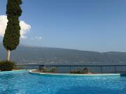 Exclusive private villa with panoramic lake view and pool use