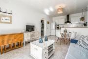 WELCS APARTAMENTO 459 EMP con Piscina frente al Ma