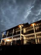 Paradise Resort, Dondet River View