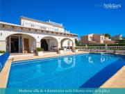 Villa Eliana by HMR Holidays