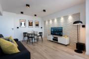 Wroclove Manhattan Apartment