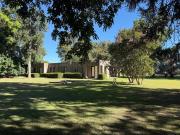 Casa exclusiva de diseño con pileta y parrilla en 5 hectareas