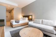 The Rose 105: Studio Apartment with Rooftop Pool