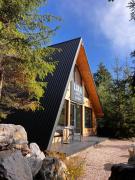 LIRA CHALET by Trei Mandre