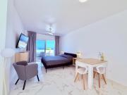 Victoria Beachfront Studio 1, Central Location Las Americas