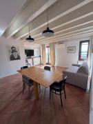 Rovelli 10 - Cozy Apartment with Private Parking