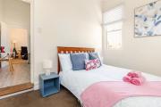 Top Henley Beach South