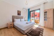 2BR Modern Apt 2min M Avenue Balcony Fiber WiFi 2 Pools 24 7 Security Hivernage