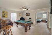 Charming Home, Game Room, Mins to Airport, Broadway