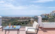 Penthouse with magical views of the sea and pool
