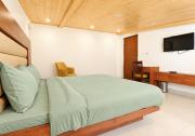 Hotel Aarohi Homestay & Suites