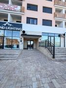Golden Pine Apartment