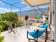 Golden Bay Apartment