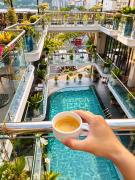 Roza Cat Ba - Cave hotel, Swimming Pool & Rooftop