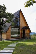 Peaceful 10-Guest Cottage in Beautiful Koka