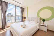 Beautiful High Floor 2BR at Landmark Plus with Daily Fresh Towels and Netflix TV
