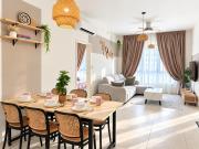 3bedrooms unit near MRT, Seri Kembangan