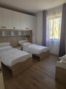 Apartment Tor Vergata, Free Gated Private Parking