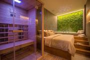 160 m Luxury Retreat Jacuzzi, Sauna & Free Parking