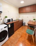 6 Rooms Blocks away Beach, Baquedano and Downtown