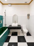 Mini Luxury Villa for 2 Only 15 Mins from Marquee Mall