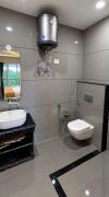Hotel Ravira Krown Hills