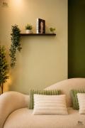 1901 Landmark 6 Apartment 2BR 3Beds City View Free Pool