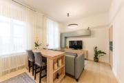 Dandelion Apartments Raina