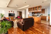 Dp3 Spacious, beautiful views, hot tub & rooftop