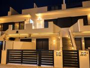 Good Vide Oasis Modern 2 Bed Apartment with Solarium and Pool