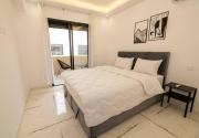 Bright Modern Studio 4 min Drive to Train Station
