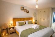 Deluxe Apartment Facing Hilton 2 Min from the Beach Climatisé
