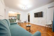 Sage Urban Haven - 2BR Flat at Romana Square