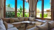 Villa Alora - Central & Spacious